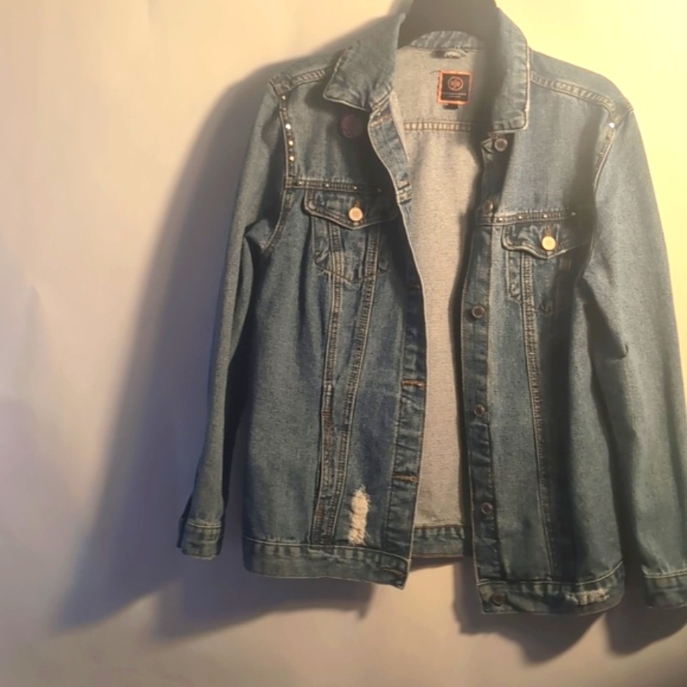 Vintage Blue Denim Trucker Jacket - Size Medium - Classic Jean Jacket - Picture 2 of 12